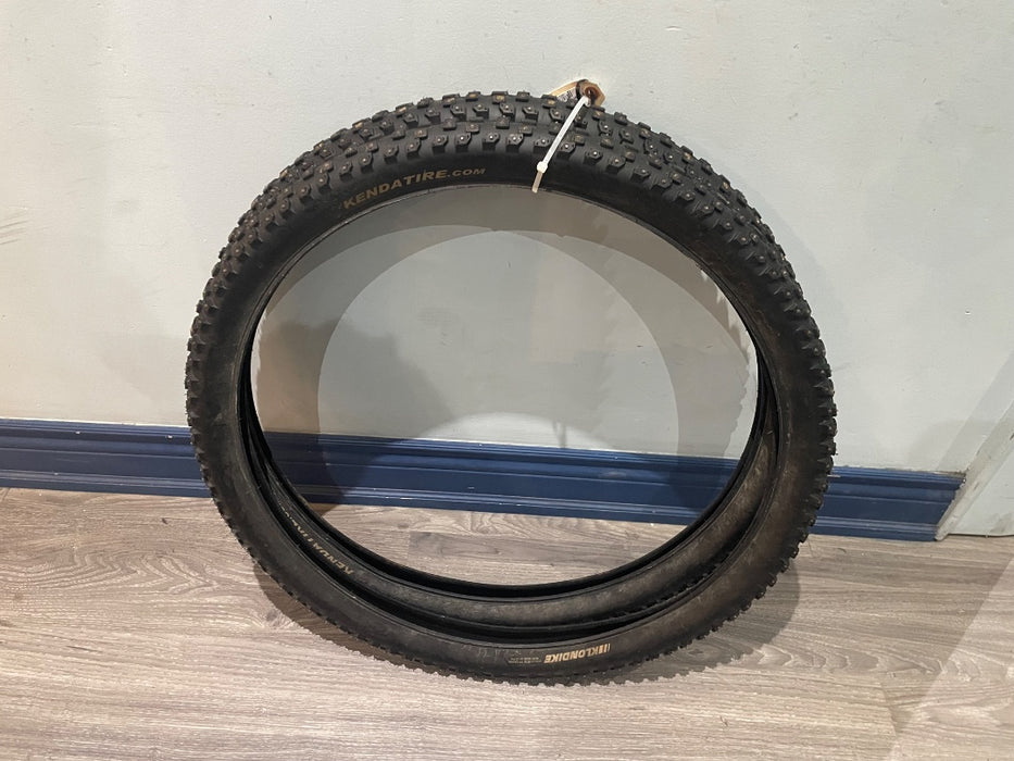 *Kenda Klondke Studded Tires (Pr) 650b x 54c