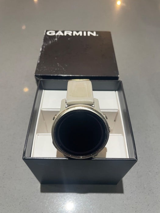 *Garmin Fenix 6 Pro Solar GPS Watch Black