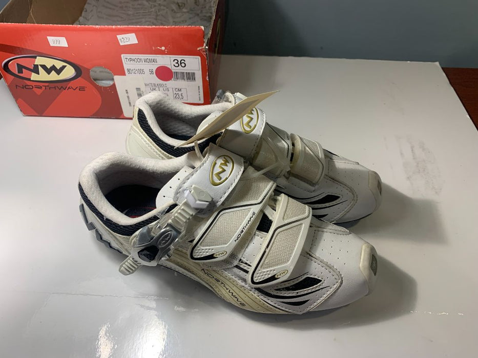*NorthWave Typhoon Women's Carbon Cycling Shoes White 36