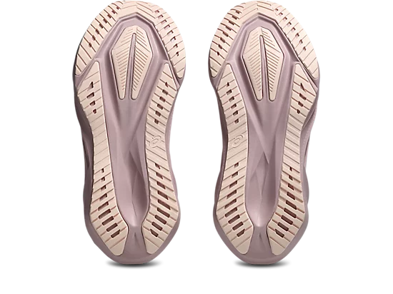 ASICS Women's Novablast 5
