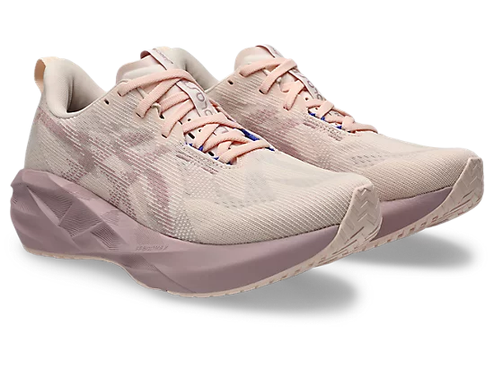 ASICS Women's Novablast 5