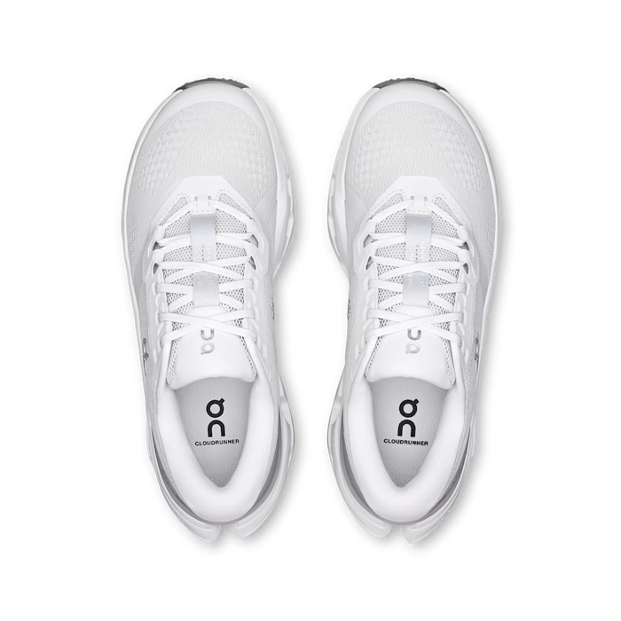 On Women's Cloudrunner 3
