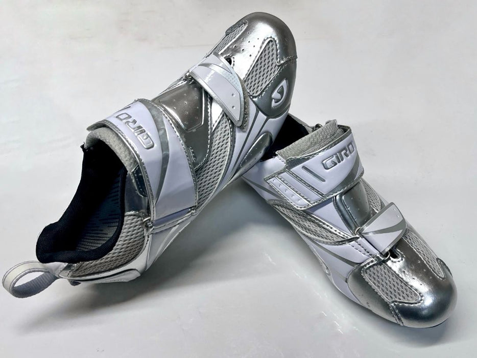 *Giro Facet Women's Triathlon Cycling Shoe Chrome/White 39