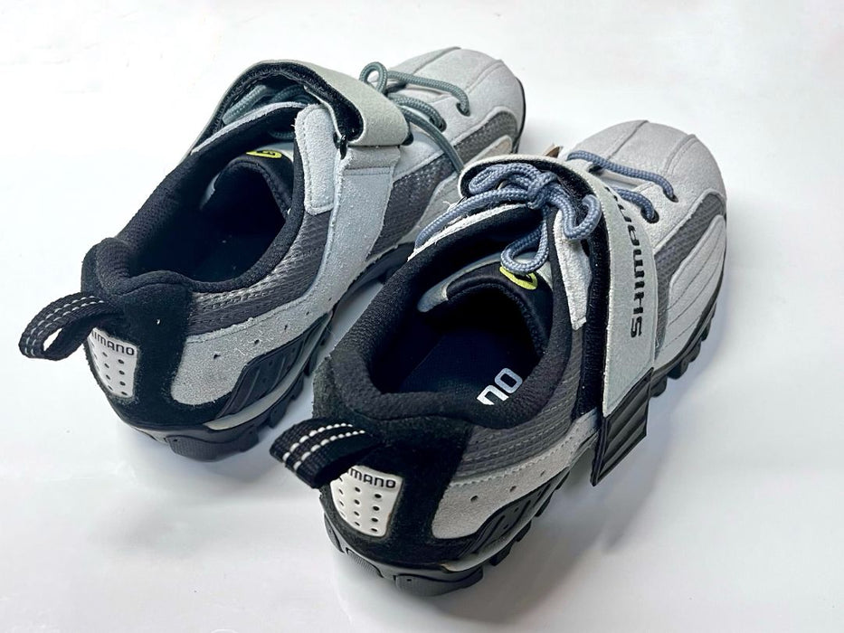 *Shimano Women's MT40 MTB Cycling Shoes Light Blue 40/39