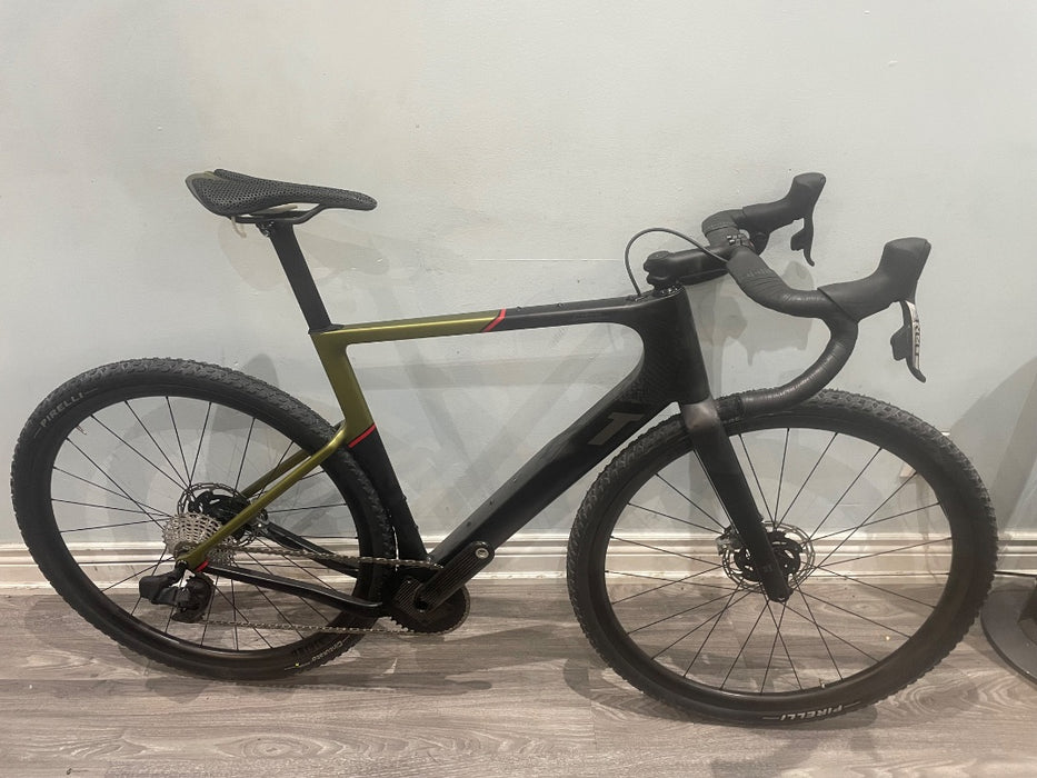 3T Exploro Racemax X Huracan Sterrato Lamborghini Red AXS /Classified Gravel Bike Blk/Gld 56 cm