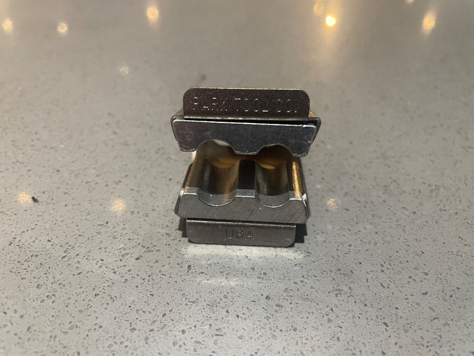 *Park Tool AV-1 Axle Vise