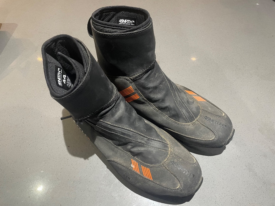 *45NRTH Japanther Winter Gravel Shoe Blk/Org 44