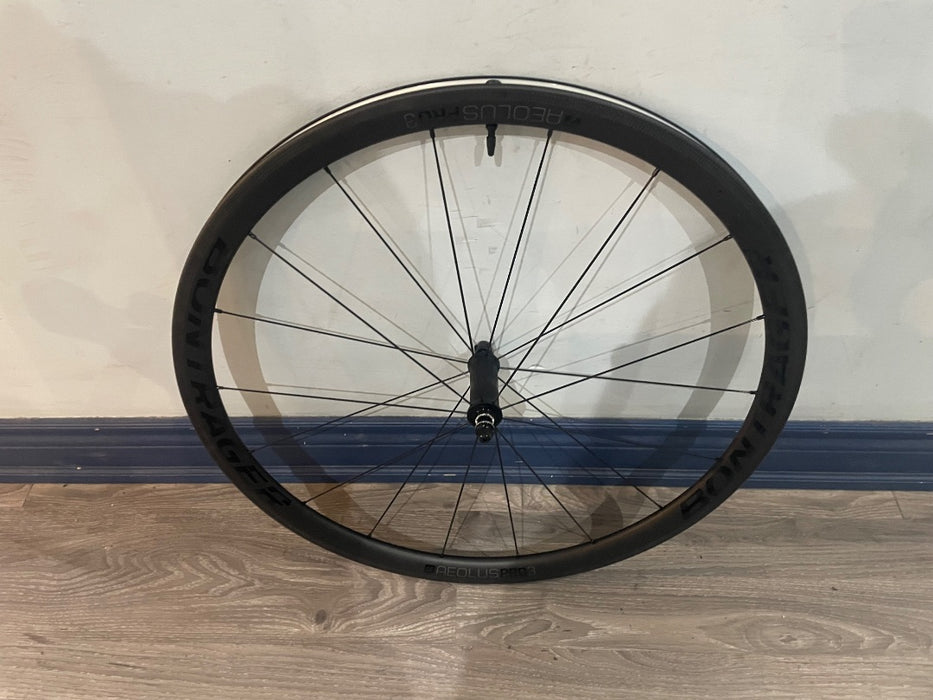 *Bontrager Aeolus Pro 3 Carbon Clincher Rim Brake Front Wheel  700c