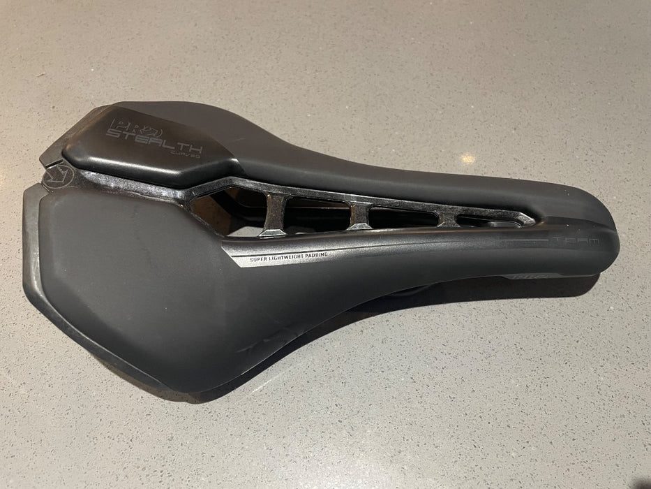*Pro Stealth Curve Carbon Railed Saddle  152mm