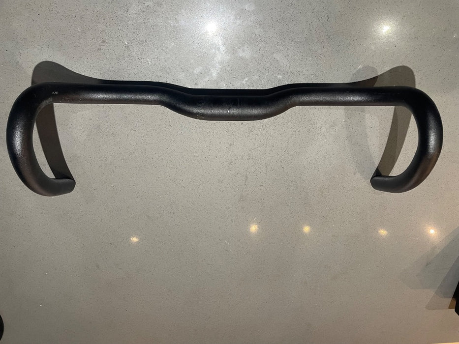 *Specialized Allloy Gravel Handlebar Black 430mm c-c hoods