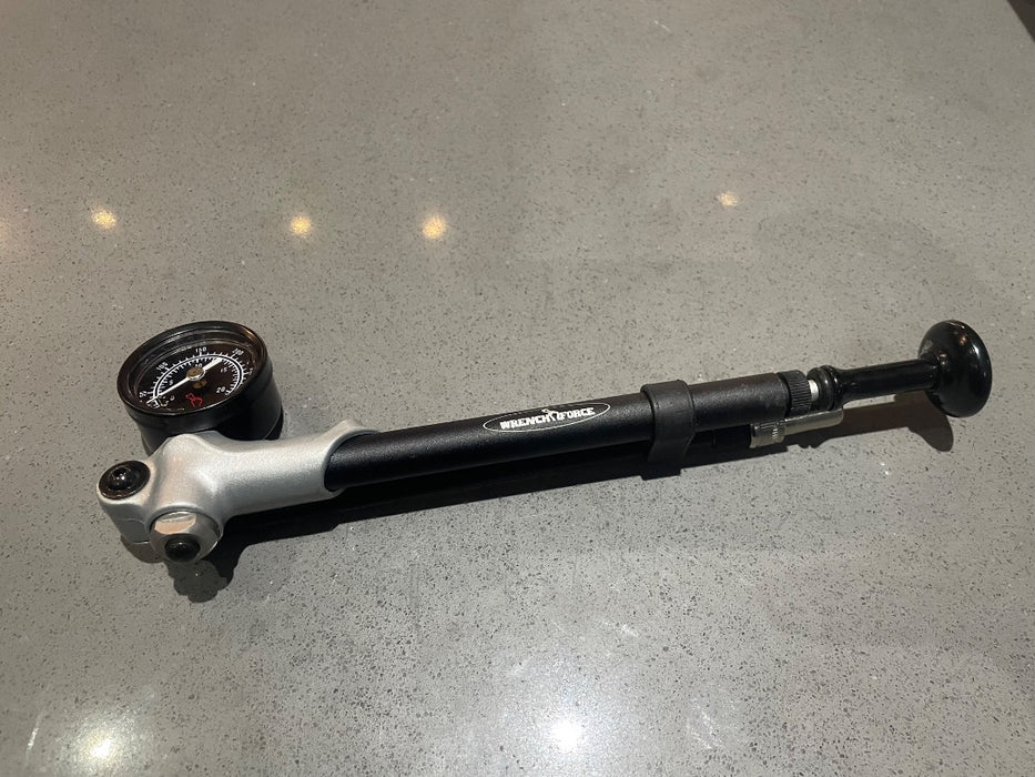 *Wrench Force Shock Pump