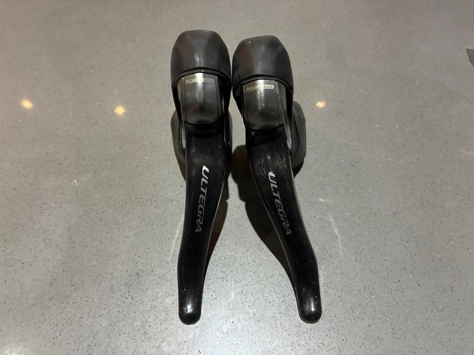 *Shimano Ultegra 6700 10sp STI Levers