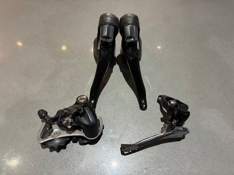 *Shimano 105 5700 10sp STI & Derailleurs Black