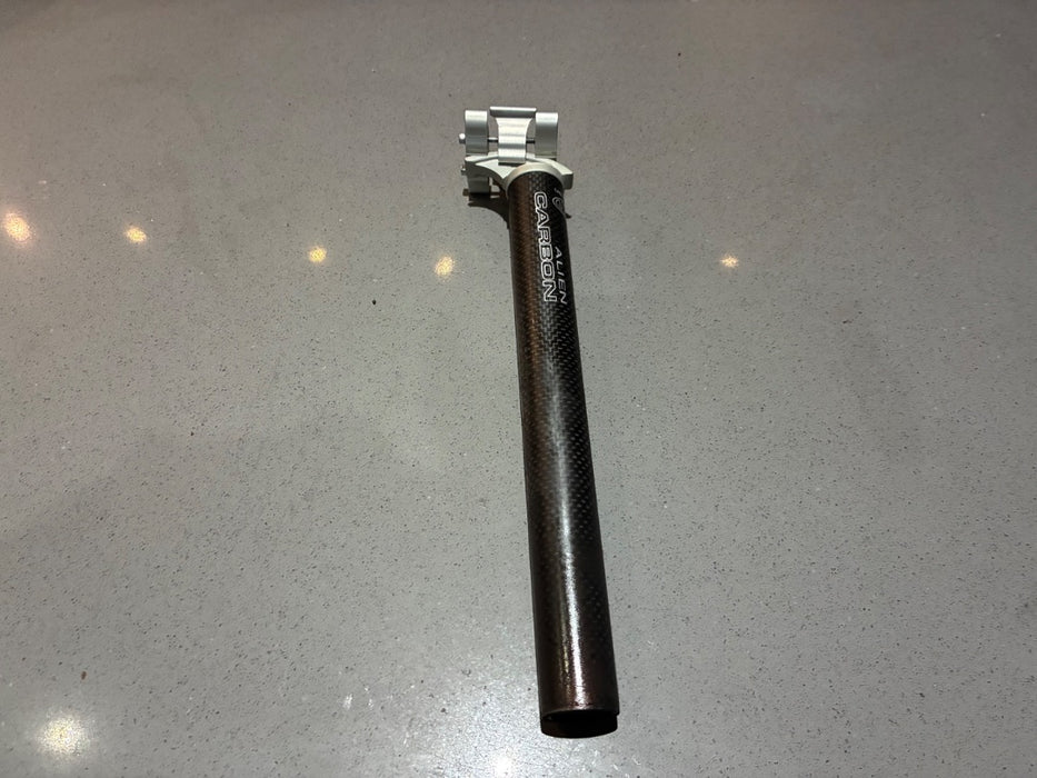 *UFO Alien Carbon Seatpost Black 27.2