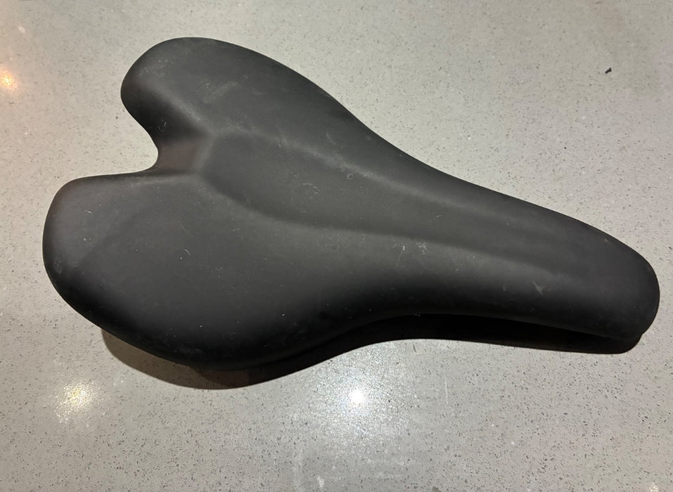 *Generic Saddle Black 150mm