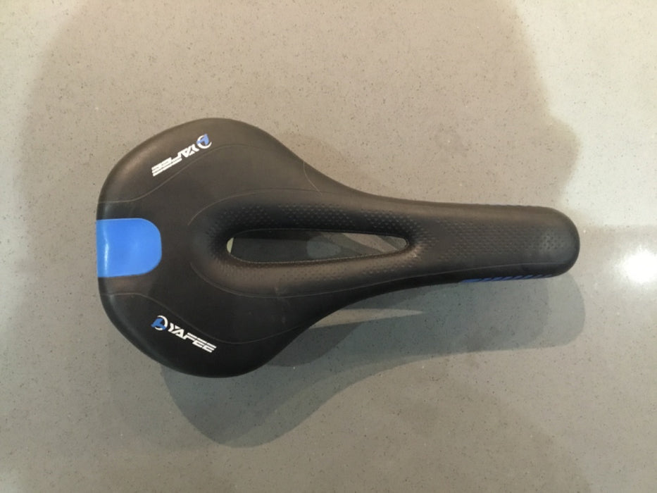 Yafee Road Bike Saddle Blk/Blu 143mm