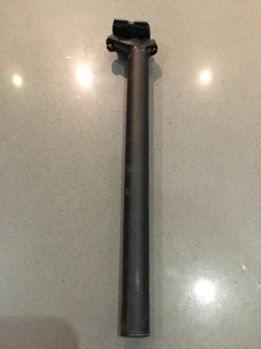 *Generic Alloy Seatpost 320x27.2