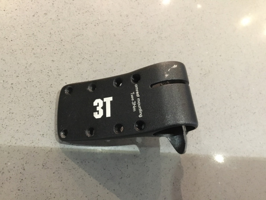 *3T Left Side Wide Aerobar Clamp