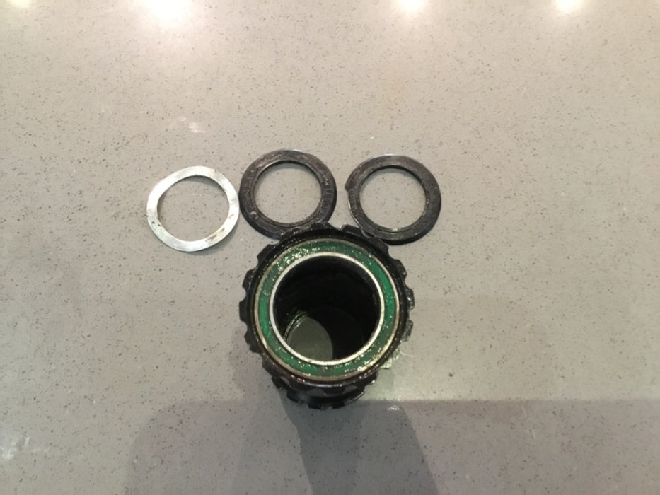 *Wheels Manufacturing PF30 Threaded ABEC-3 Bottom Bracket Black